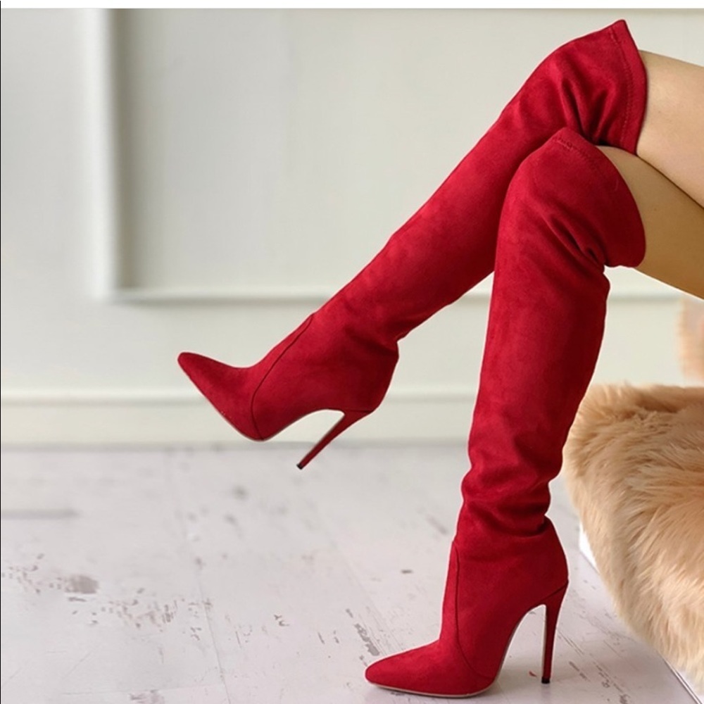 Knee-high pointed toe heels red boots